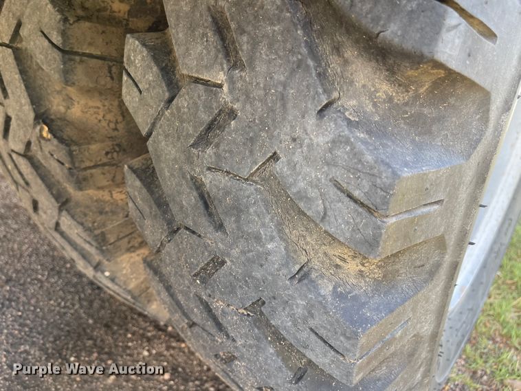 image for item MJ9616 1989 GMC C6000  bucket truck