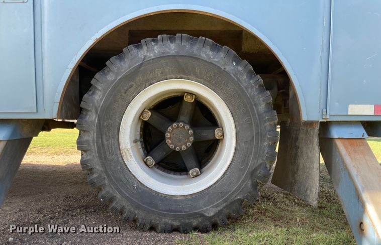 image for item MJ9616 1989 GMC C6000  bucket truck