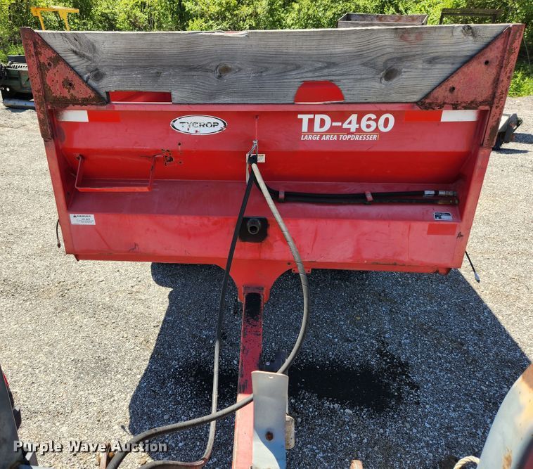 image for item MK9018 2006 Tycrop TD-460  top dresser spreader