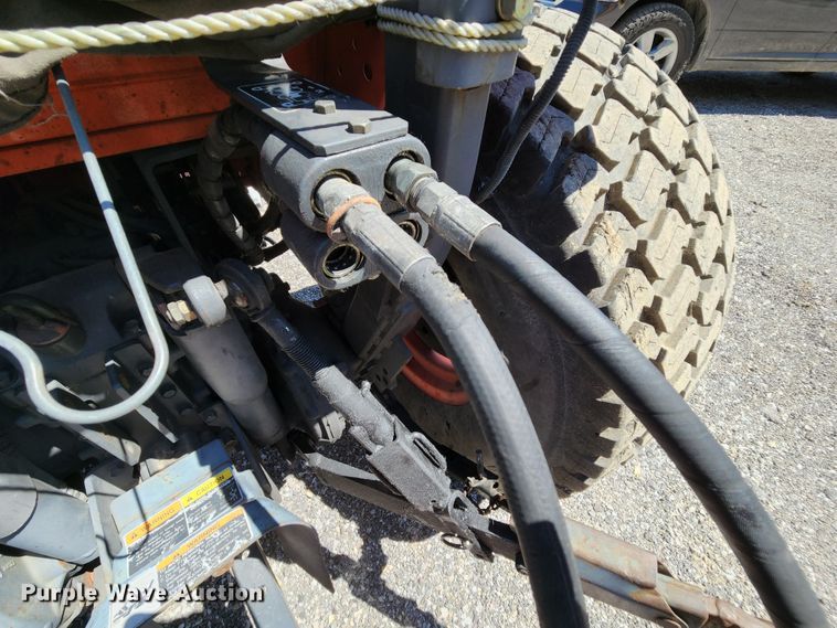 image for item MK9018 2006 Tycrop TD-460  top dresser spreader