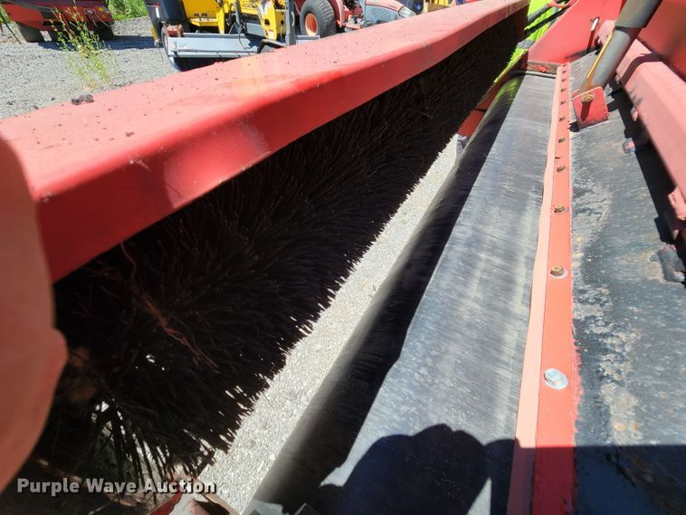 image for item MK9018 2006 Tycrop TD-460  top dresser spreader