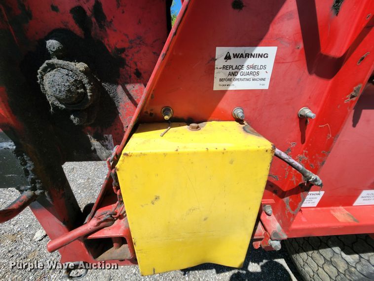 image for item MK9018 2006 Tycrop TD-460  top dresser spreader