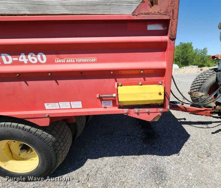image for item MK9018 2006 Tycrop TD-460  top dresser spreader