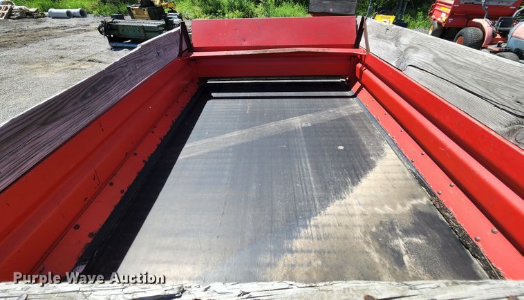 image for item MK9018 2006 Tycrop TD-460  top dresser spreader