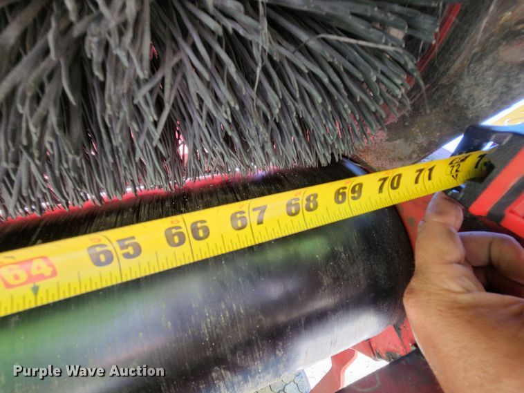 image for item MK9018 2006 Tycrop TD-460  top dresser spreader