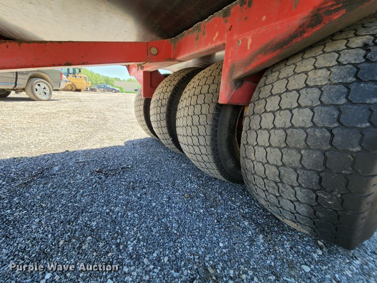 image for item MK9018 2006 Tycrop TD-460  top dresser spreader