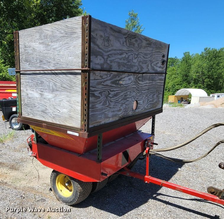 image for item MK9019 2007 Tycrop QP-450SH  top dresser spreader