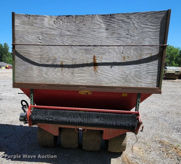 image for item MK9019 2007 Tycrop QP-450SH  top dresser spreader