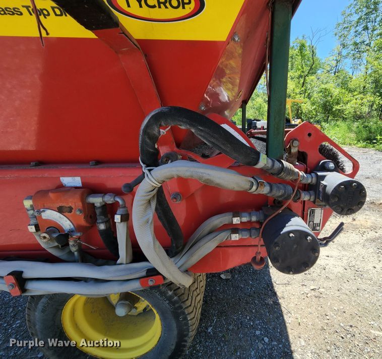 image for item MK9019 2007 Tycrop QP-450SH  top dresser spreader