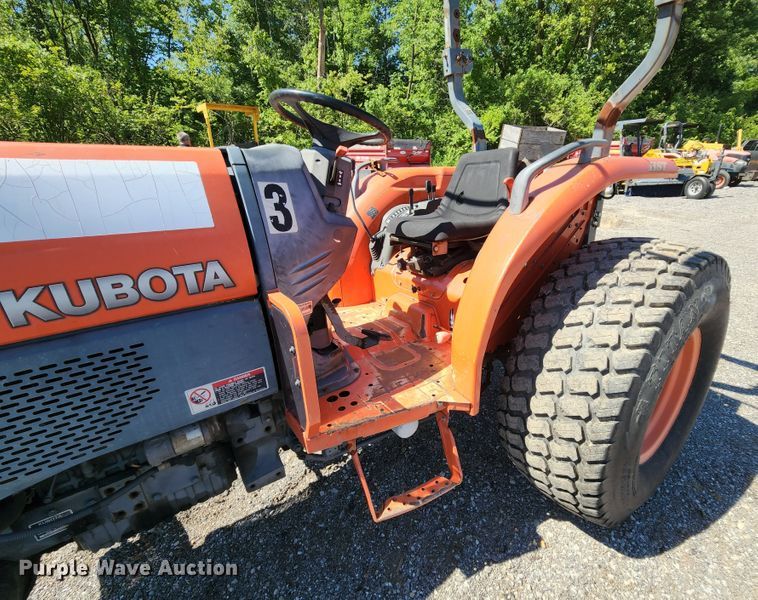 image for item MK9021 Kubota L5740 HST  MFWD tractor