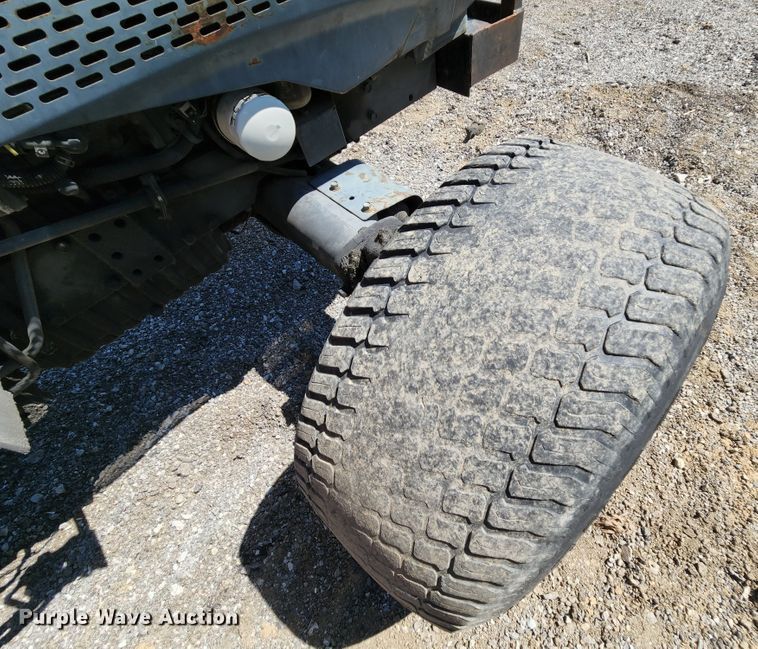 image for item MK9021 Kubota L5740 HST  MFWD tractor