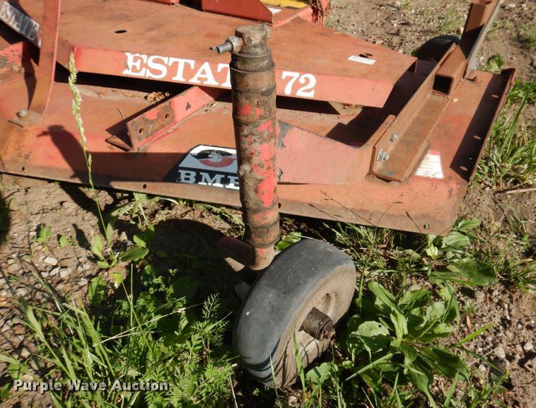 image for item MU9632 BMB Estate 72  finish mower
