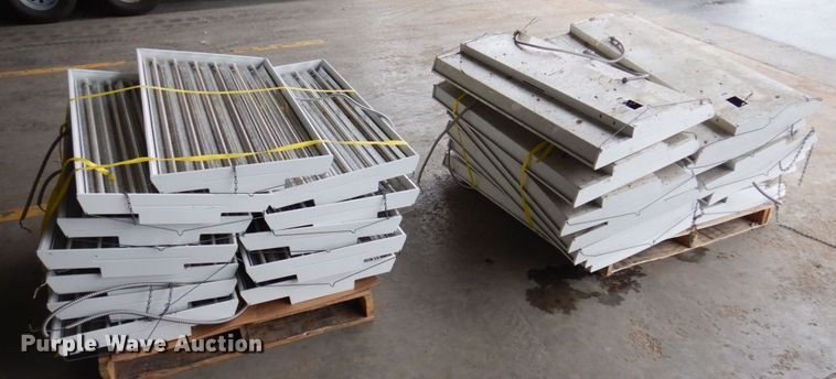 image for item MU9649 Approximately (26) florescent light fixtures