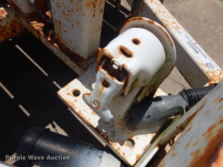 image for item MW9283 1996 Loadmaster  equipment trailer