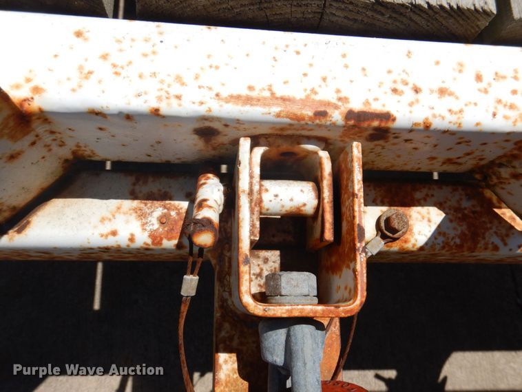 image for item MW9283 1996 Loadmaster  equipment trailer