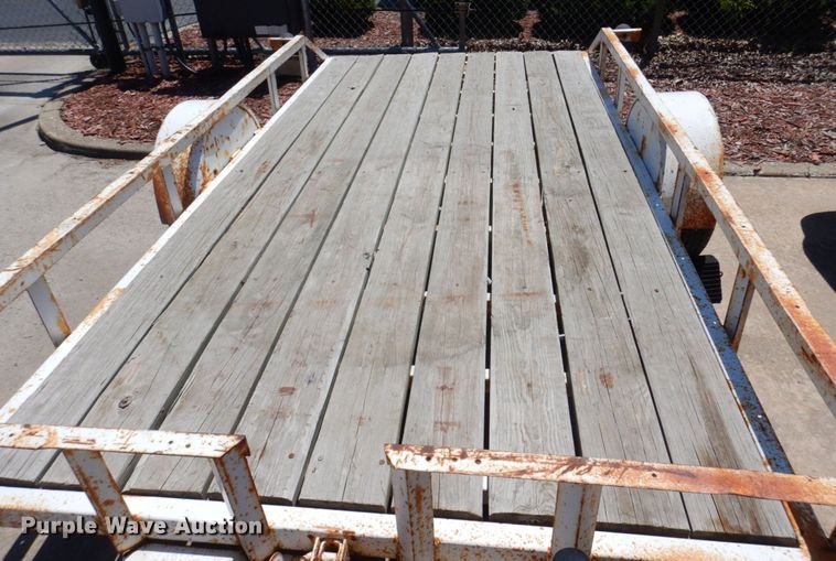 image for item MW9283 1996 Loadmaster  equipment trailer