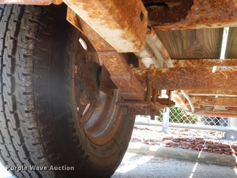 image for item MW9283 1996 Loadmaster  equipment trailer