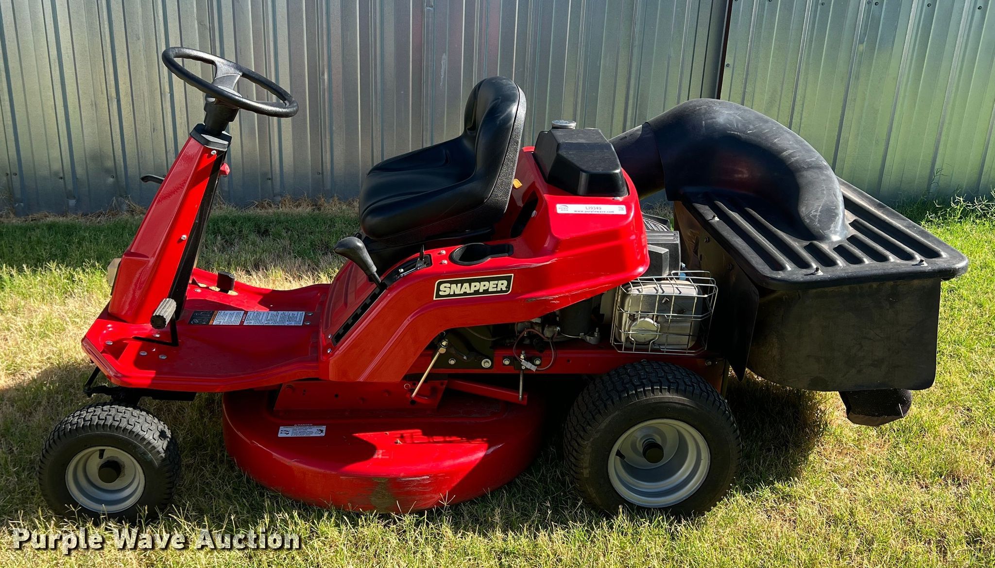 Snapper 780095200 lawn mower in Mangum, OK Item LI9349 sold Purple