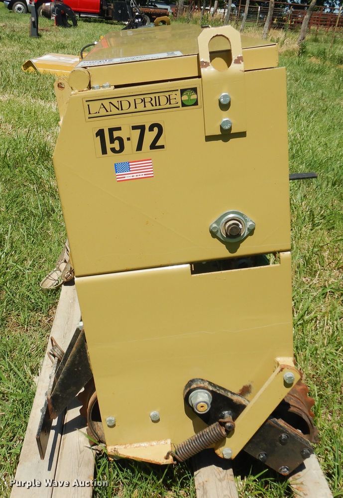 image for item DN0423 Land Pride 15-72  seeder