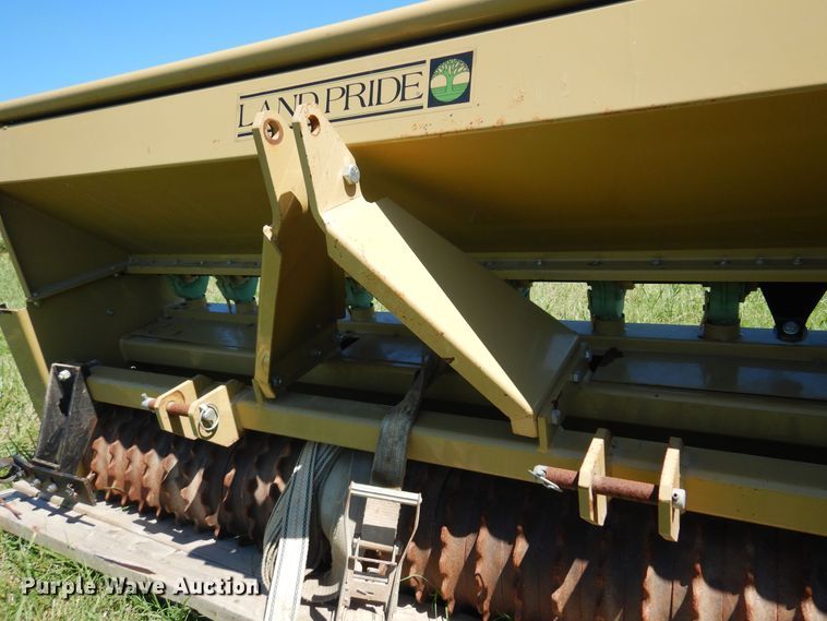 image for item DN0423 Land Pride 15-72  seeder