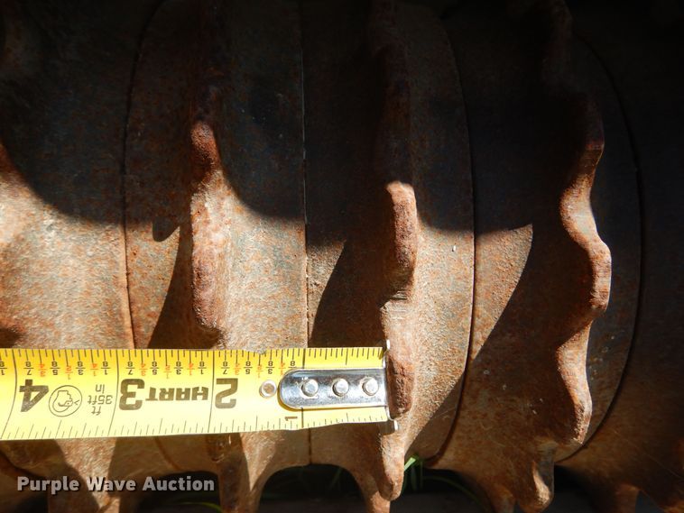 image for item DN0423 Land Pride 15-72  seeder