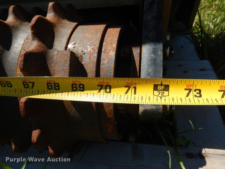 image for item DN0423 Land Pride 15-72  seeder