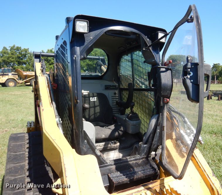 image for item DN0424 2013 Caterpillar 299D XHP  tracked skid steer loader