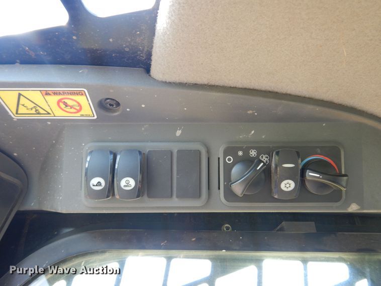 image for item DN0424 2013 Caterpillar 299D XHP  tracked skid steer loader