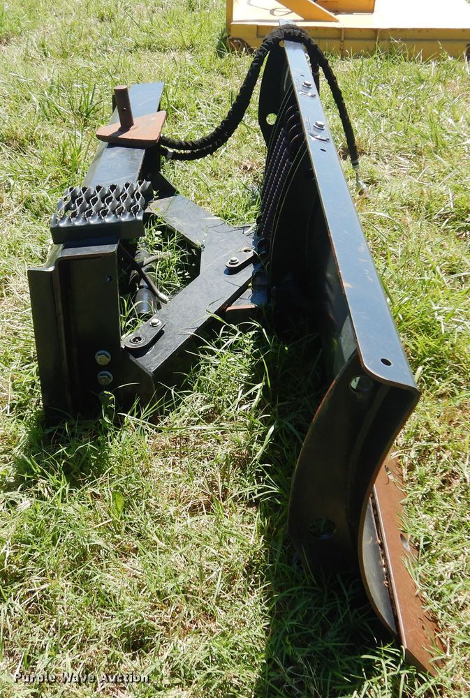 image for item DN0428 Caterpillar  84"W skid steer snow plow