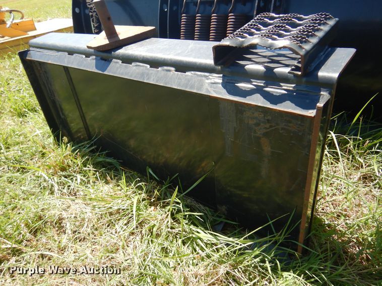 image for item DN0428 Caterpillar  84"W skid steer snow plow