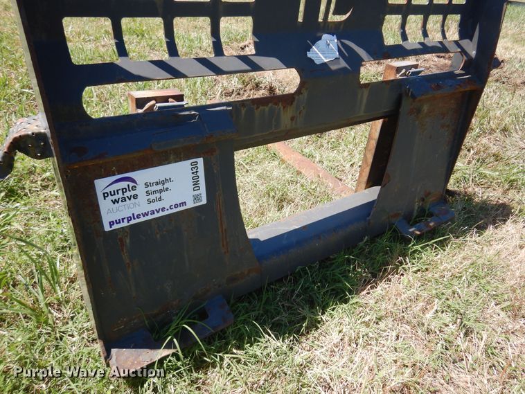 image for item DN0430 Versatech  48"L skid steer forks