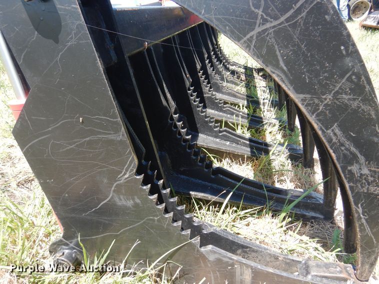 image for item DN0432 84"W skid steer grapple bucket