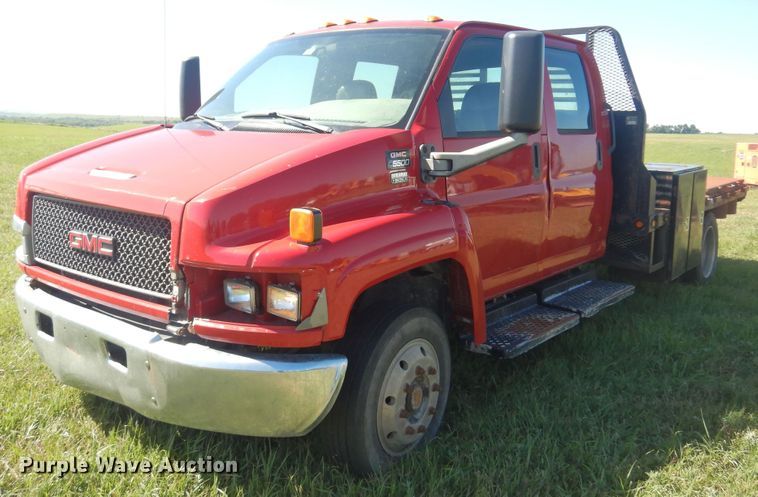 image for item DN0436 2006 GMC C4500  flatbed truck