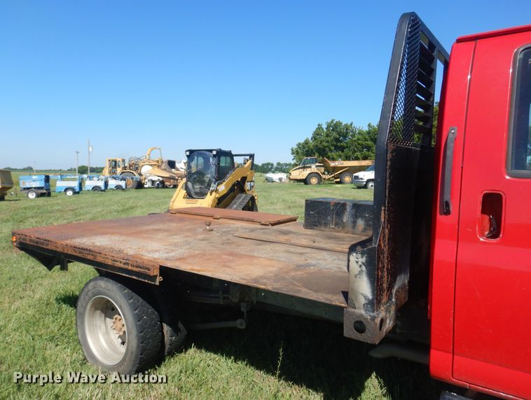 image for item DN0436 2006 GMC C4500  flatbed truck