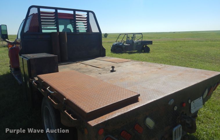 image for item DN0436 2006 GMC C4500  flatbed truck