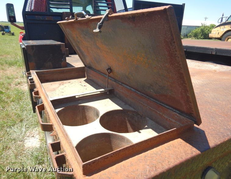 image for item DN0436 2006 GMC C4500  flatbed truck