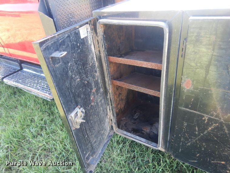 image for item DN0436 2006 GMC C4500  flatbed truck