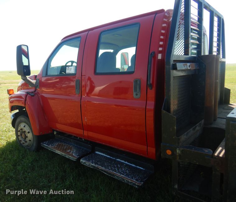image for item DN0436 2006 GMC C4500  flatbed truck