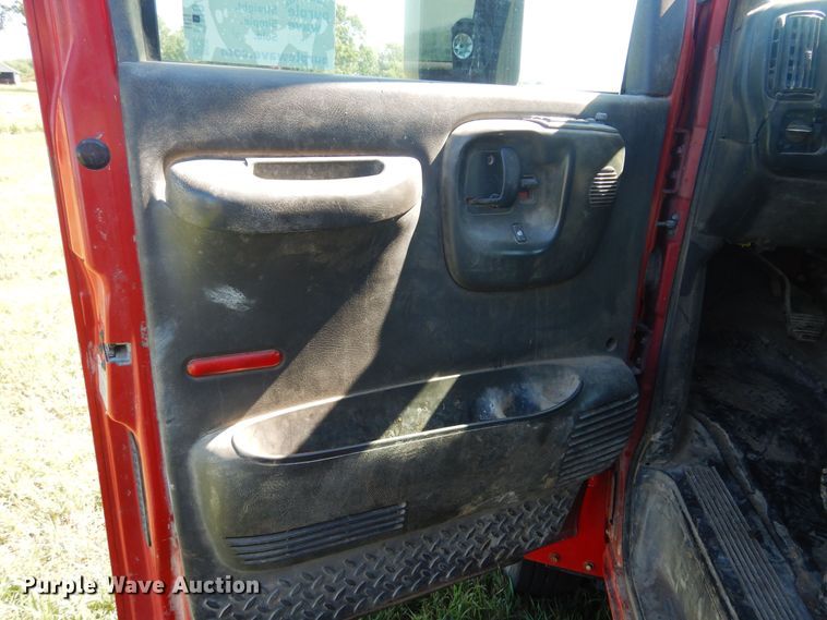 image for item DN0436 2006 GMC C4500  flatbed truck