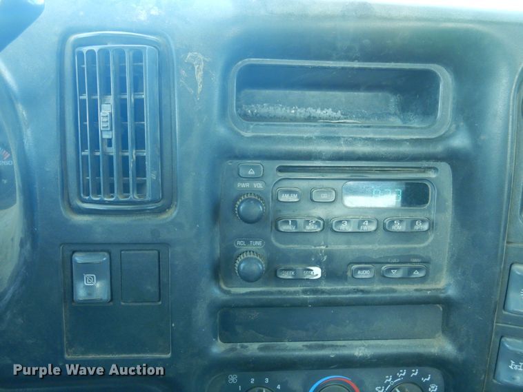 image for item DN0436 2006 GMC C4500  flatbed truck