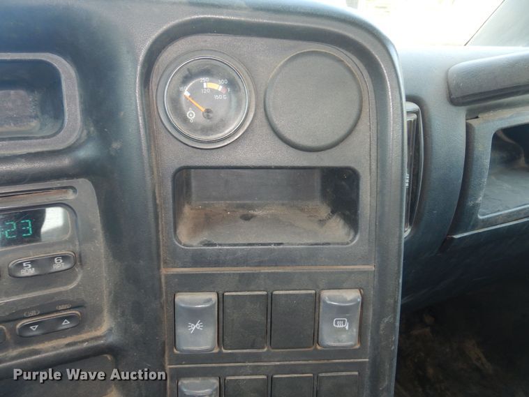 image for item DN0436 2006 GMC C4500  flatbed truck