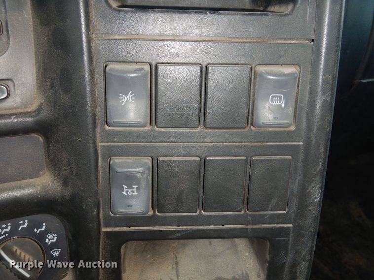 image for item DN0436 2006 GMC C4500  flatbed truck