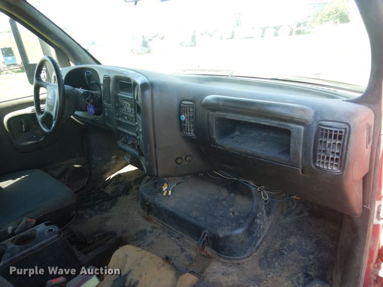 image for item DN0436 2006 GMC C4500  flatbed truck