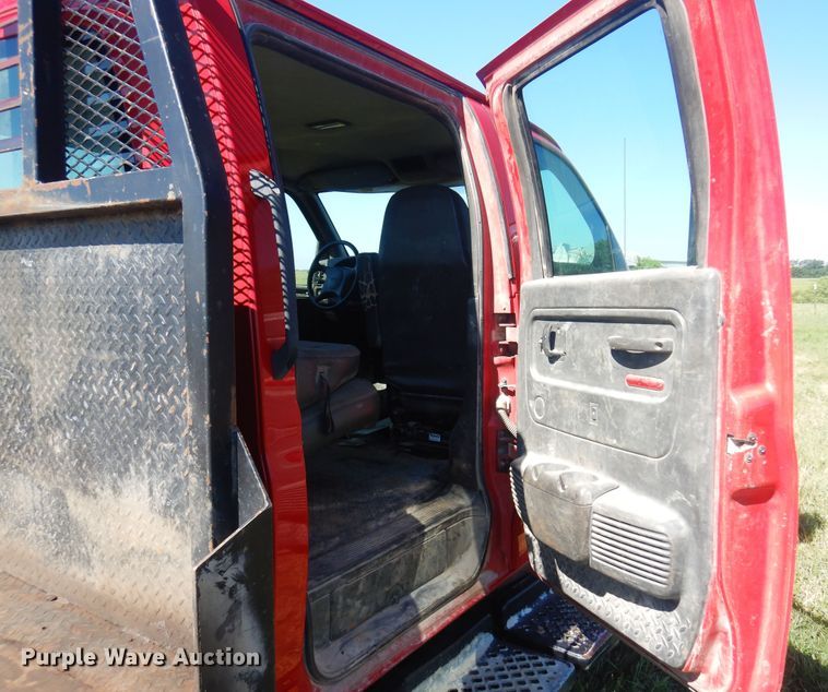 image for item DN0436 2006 GMC C4500  flatbed truck