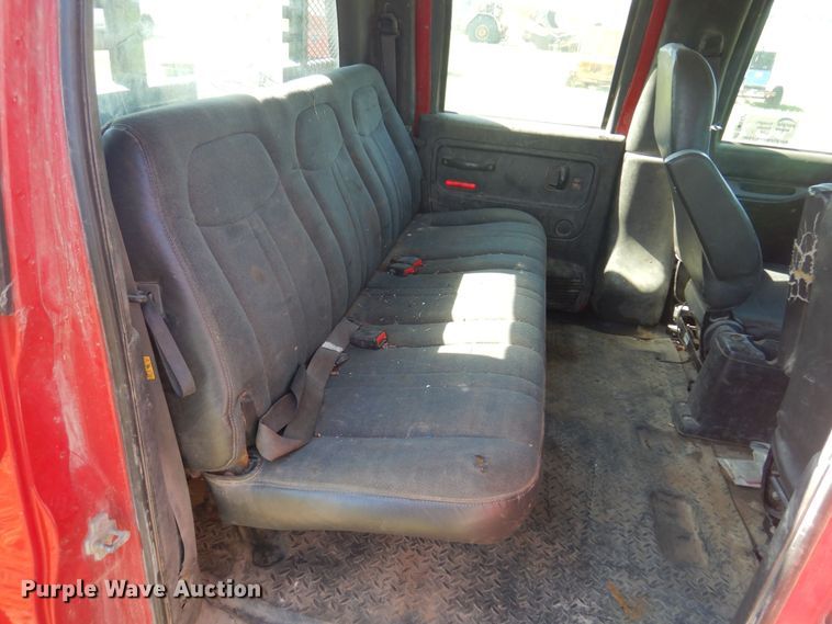 image for item DN0436 2006 GMC C4500  flatbed truck