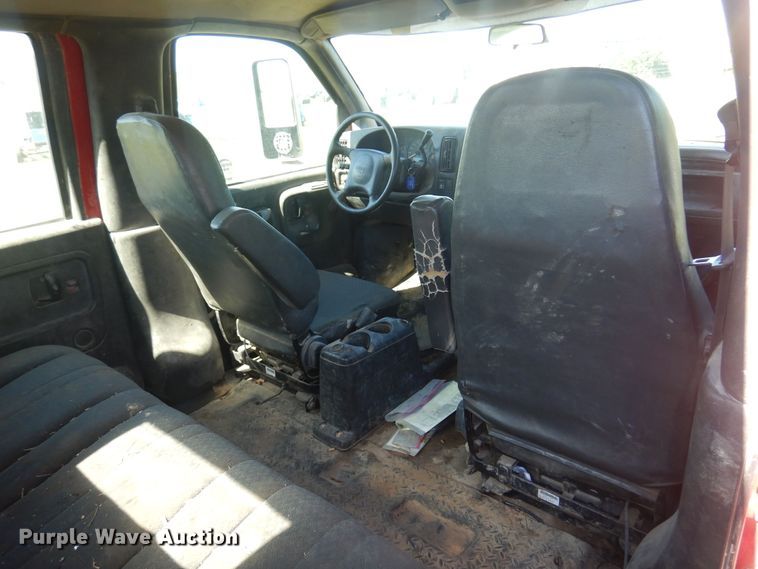 image for item DN0436 2006 GMC C4500  flatbed truck