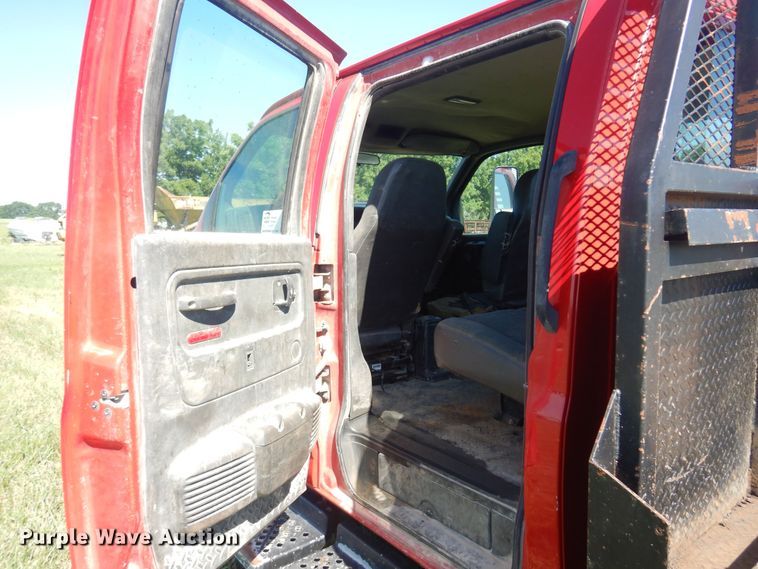 image for item DN0436 2006 GMC C4500  flatbed truck