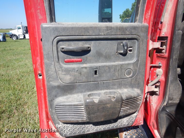 image for item DN0436 2006 GMC C4500  flatbed truck