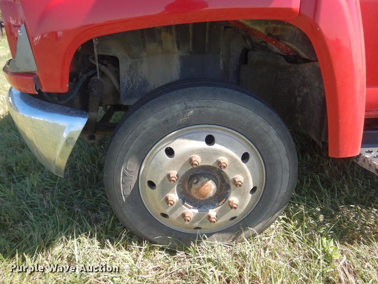 image for item DN0436 2006 GMC C4500  flatbed truck