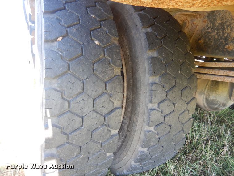 image for item DN0436 2006 GMC C4500  flatbed truck